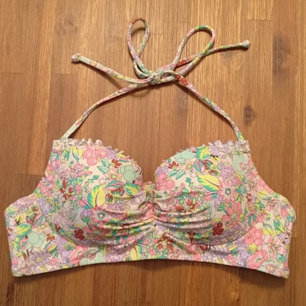 VS The Getaway Floral Halter Bikini Top